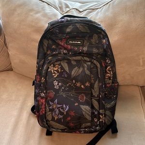 Dakine 25L backpack